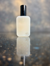 Cargar imagen en el visor de la galería, III (Tercero)